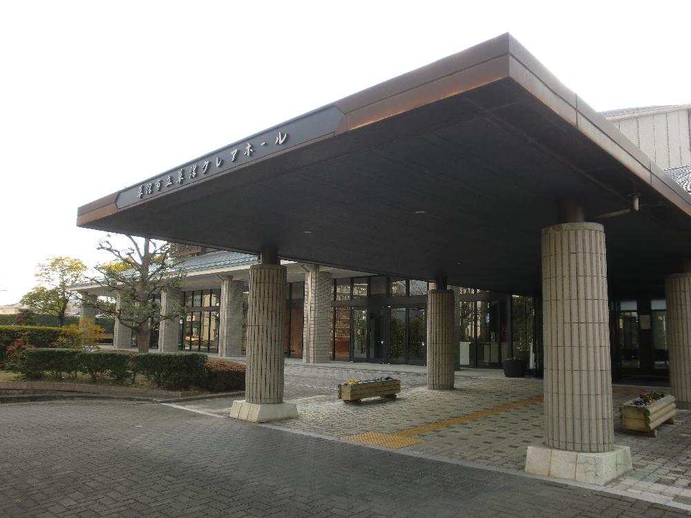 クレアホール玄関
